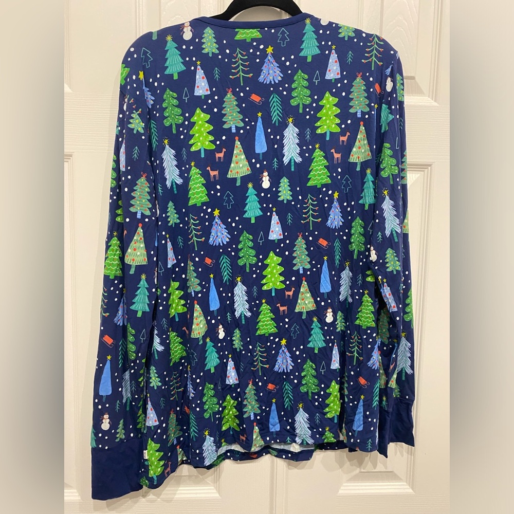 New! Little sleepies holiday top size XXL Christmas trees - Picture 2 of 3